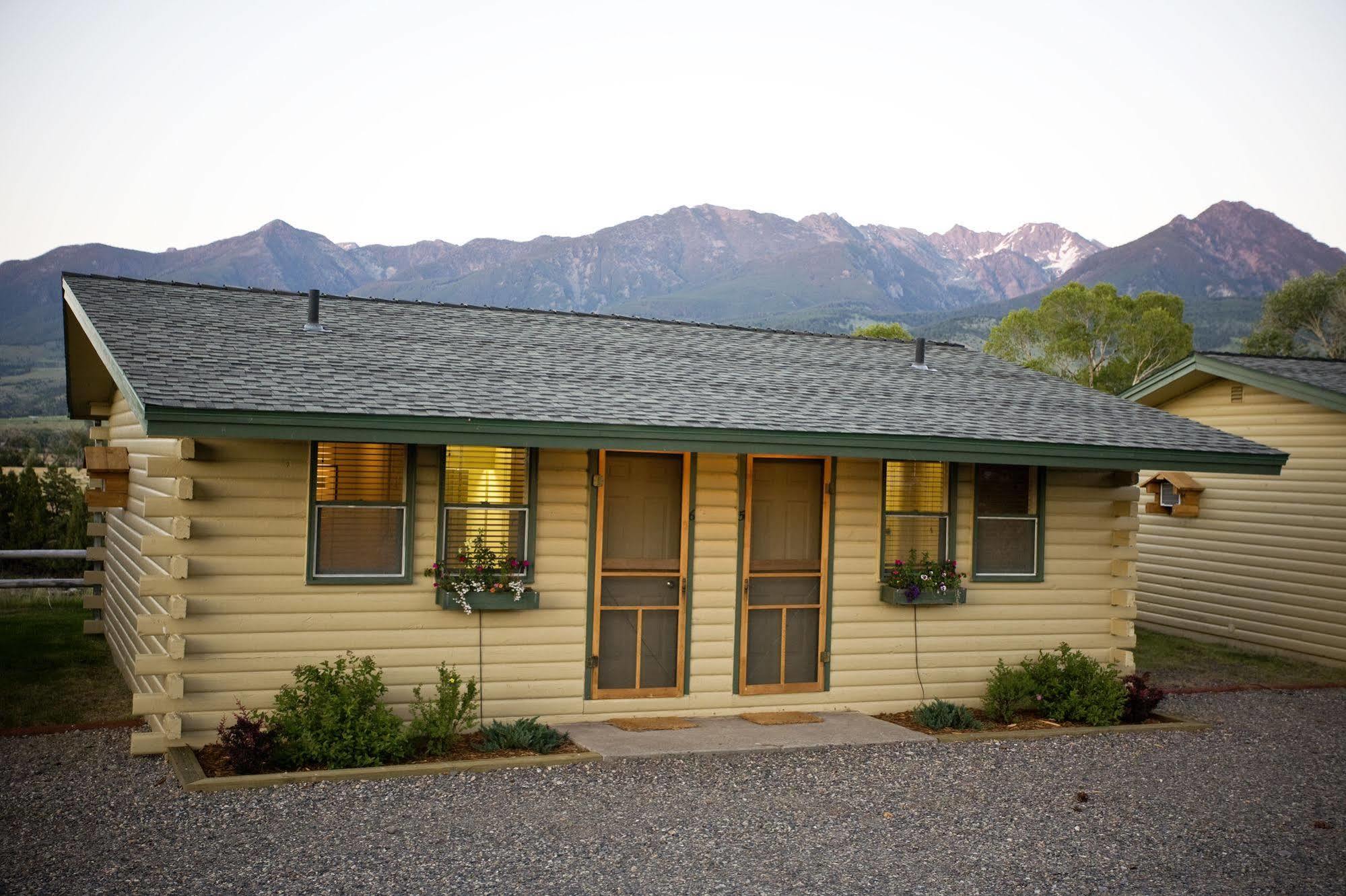 Yellowstone Valley Lodge, Ascend Hotel Collection Pray Esterno foto
